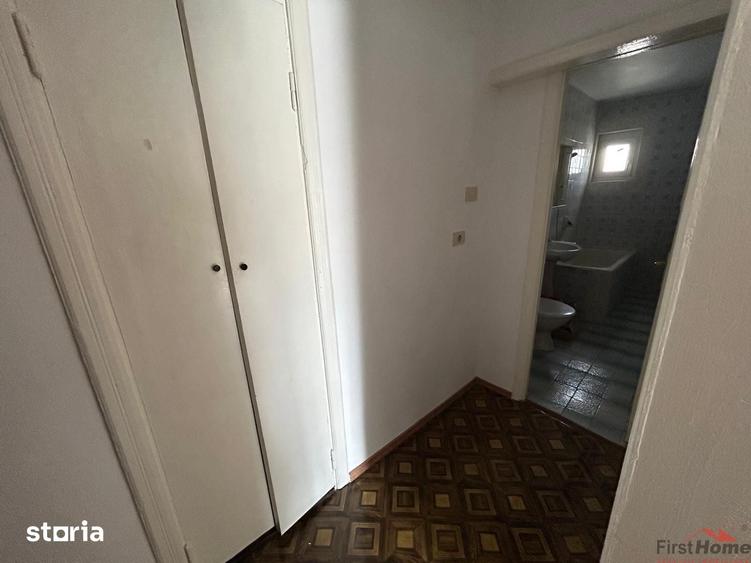 Apartament cu 2 camere de vanzare, etaj 4, zona Sud - 1