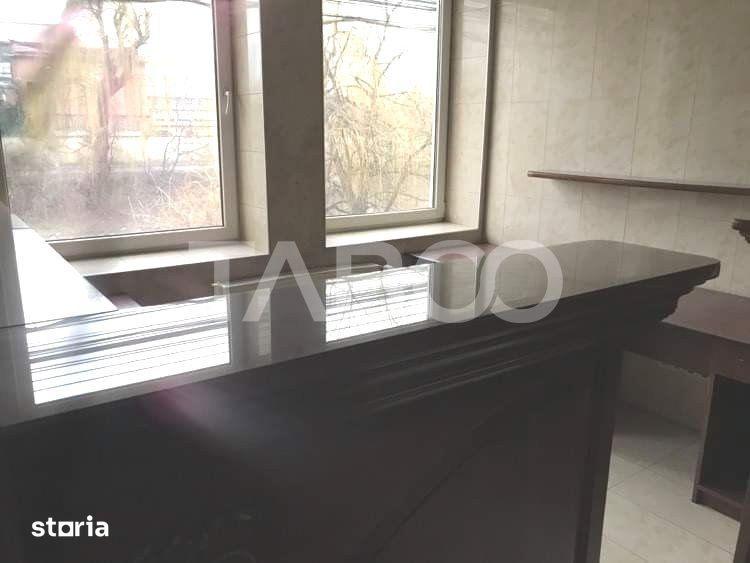Spațiu comercial, de 220 mp, în Terezian