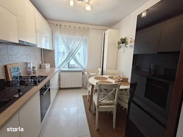 Apartament cu 3 camere, mobilat în Decebal