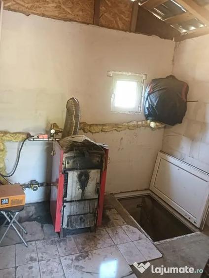 Casă cu 2 camere cu Teren 400 Mp în Pietrăria