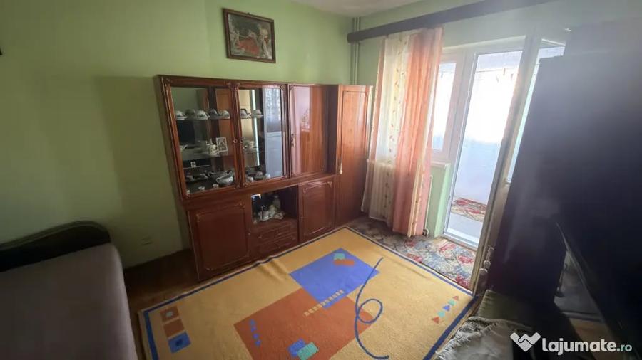 Apartament cu 2 camere decomandat, mobilat în Vasile Aaron