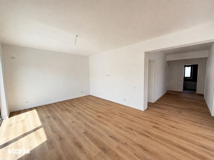 Casă cu 4 camere cu Teren 400 Mp în Clinceni