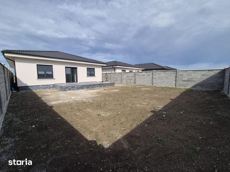 Casă cu 4 camere cu Teren 455 Mp în Central