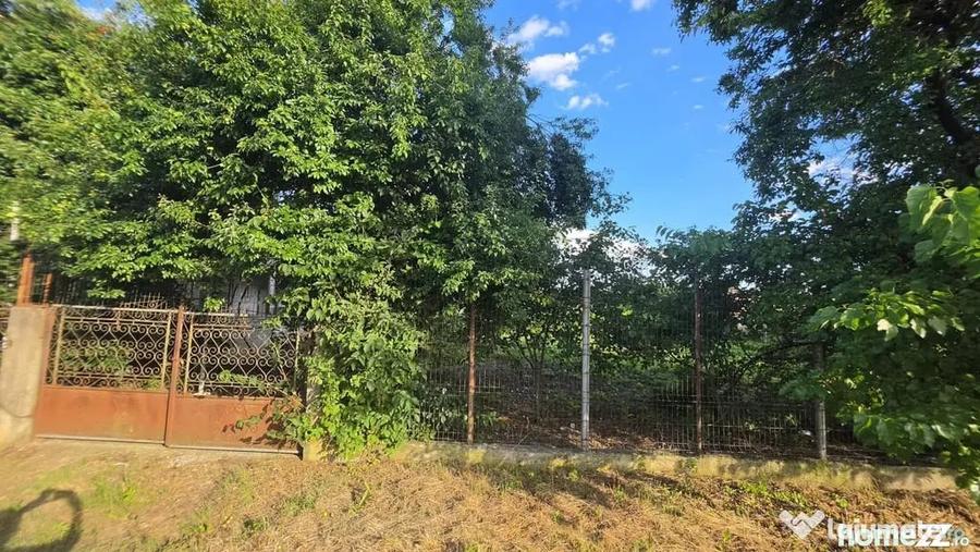 Casă cu 4 camere cu Teren 2200 Mp în Mihai Bravu