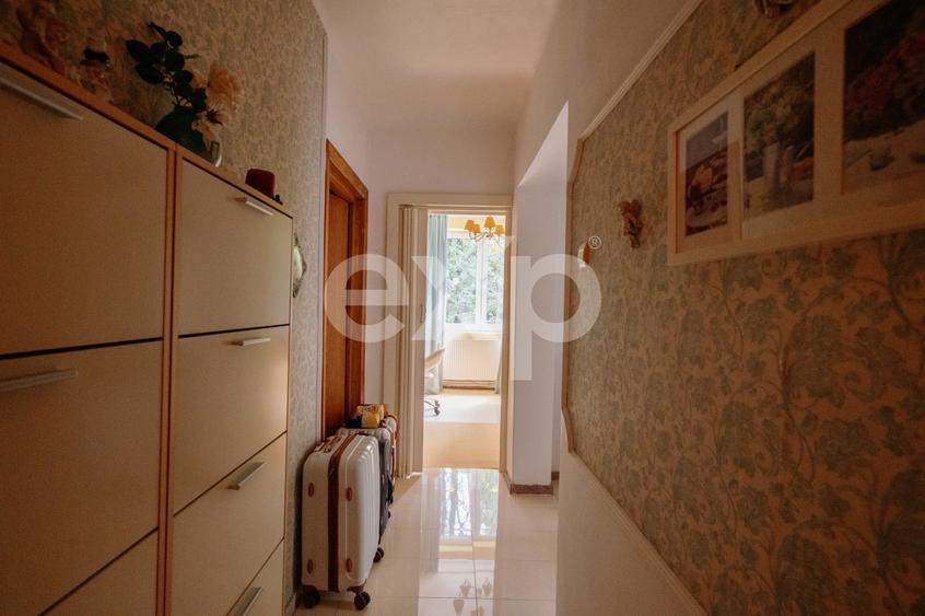 Apartament cu 4 camere decomandat, mobilat în Ultracentral