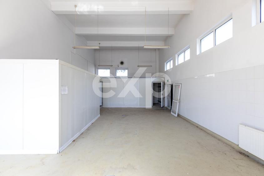 Spațiu comercial, de 840 mp, în CFR