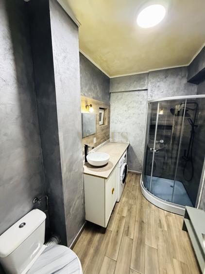 Apartament cu 2 camere semidecomandat, mobilat în Florești