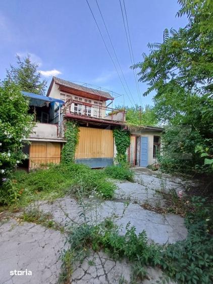 Casă cu 6 camere cu Teren 715 Mp în Turda