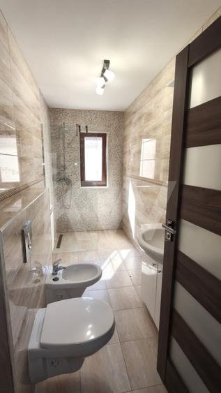 Casă individuală cu 5 camere cu Canalizare în Cisnădie