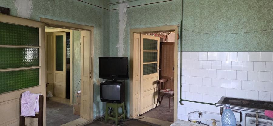 Casă cu 2 camere în Central