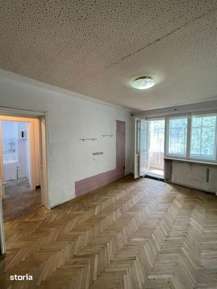 Apartament cu 2 camere semidecomandat în Săsar