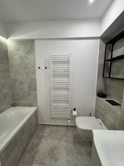 Apartament cu 3 camere decomandat, mobilat în Tineretului