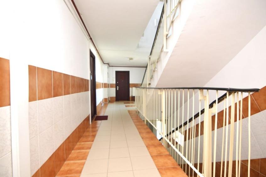 Apartament cu 2 camere decomandat, mobilat în Calea Călărașilor