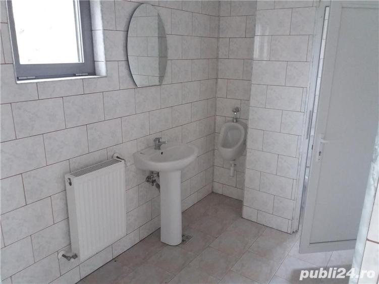 Spațiu comercial, de 200 mp, în Narcisa