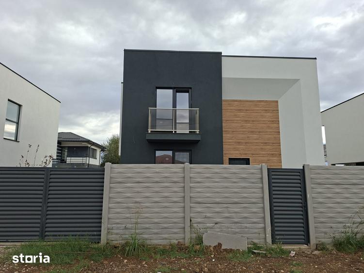 Casa/Vila Parter + 1Etaj/4 camere/Com.Berceni/Comision 0% - 4