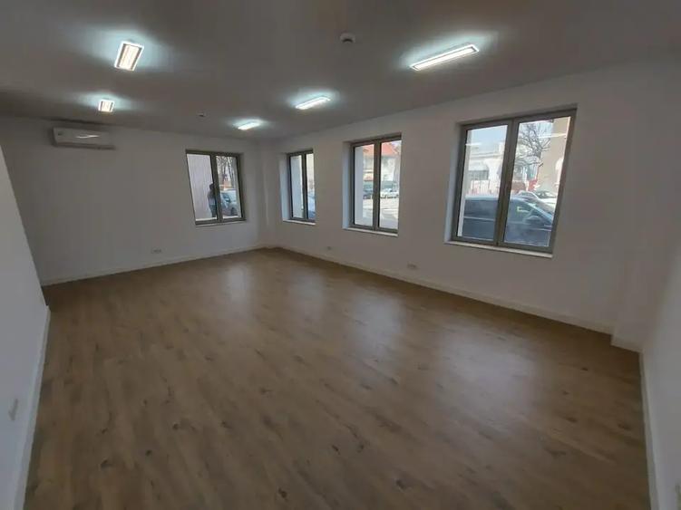 Spatiu comercial 4 camere central, P/3 /Armeneasca-Universitate-Dacia - 2