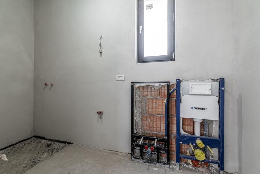 Casă individuală cu 4 camere cu Canalizare în Vladimirescu