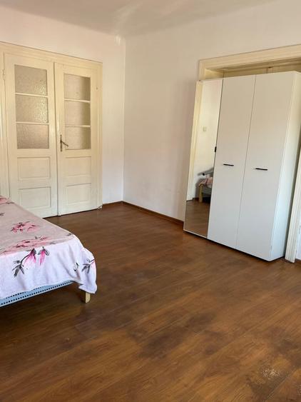 Casă cu 4 camere decomandat cu Teren 150 Mp în Central
