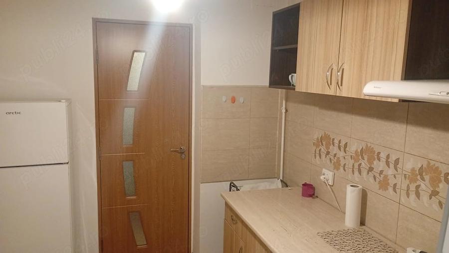 Apartament cu 2 camere semidecomandat în Griviței