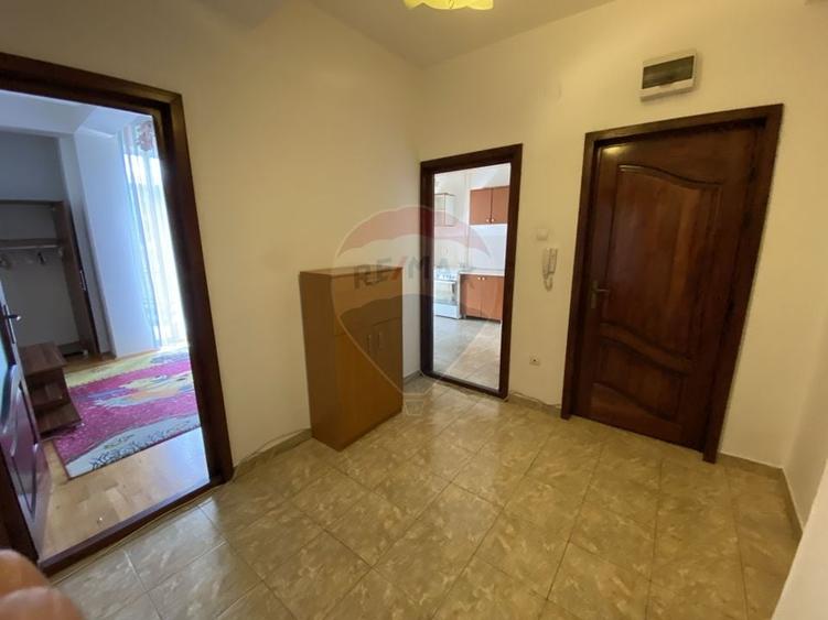 Apartament decomandat de inchiriat în zona Gara - 1