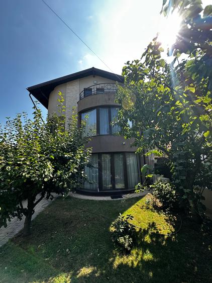 Casă cu 4 camere cu Canalizare în Nord