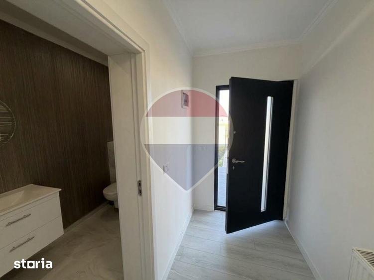 Casă cu 4 camere cu Teren 497 Mp în Câmpineanca