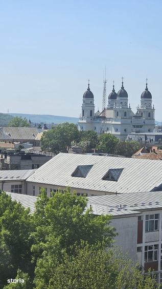 Apartament cu 2 camere decomandat, mobilat în Hala Centrală