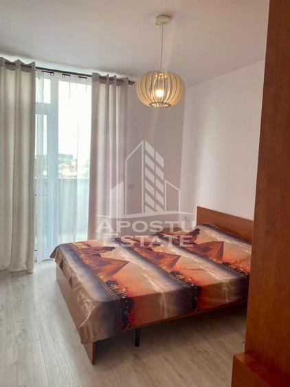 Apartament cu 3 camere semidecomandat, mobilat în Simion Bărnuțiu