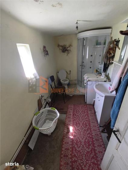 Casă cu 3 camere cu Teren 4859 Mp în Unguriu