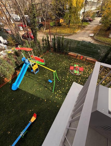 Apartament cu 4 camere în Politehnica