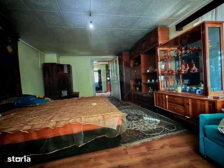 Casă cu 3 camere cu Teren 1757 Mp în Ultracentral