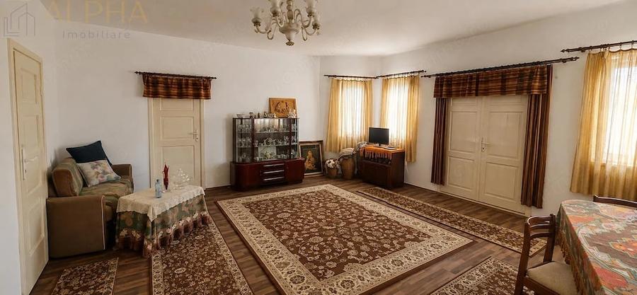 Casă cu 5 camere cu Teren 2320 Mp în Herina