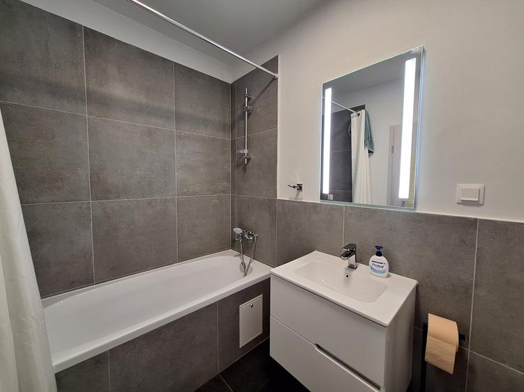 Apartament cu 2 camere, 55 mp, balcon, zona Eroilor (blocurile albe) - 6