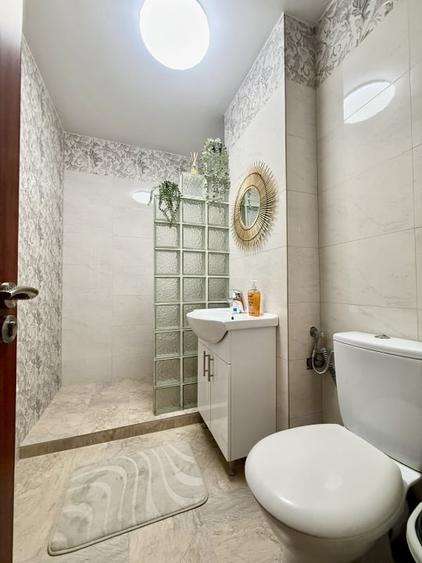 Apartament cu 2 camere decomandat, mobilat în Far
