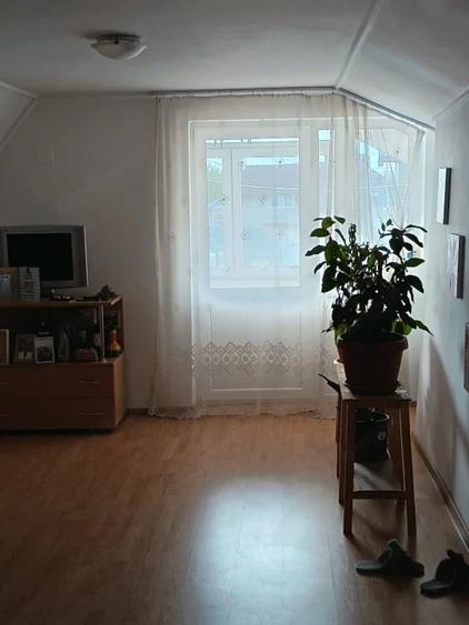Casă cu 3 camere cu Teren 161 Mp în Mărăcineni