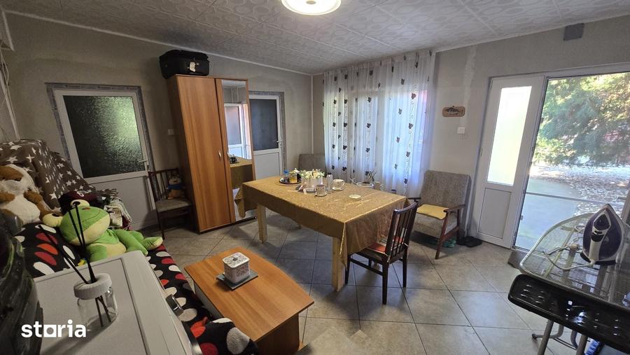 Casă cu 3 camere decomandat cu Teren 627 Mp în Limanu