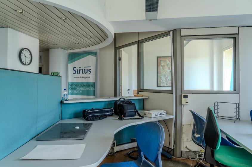 Apartament cu 4 camere semidecomandat în Magheru