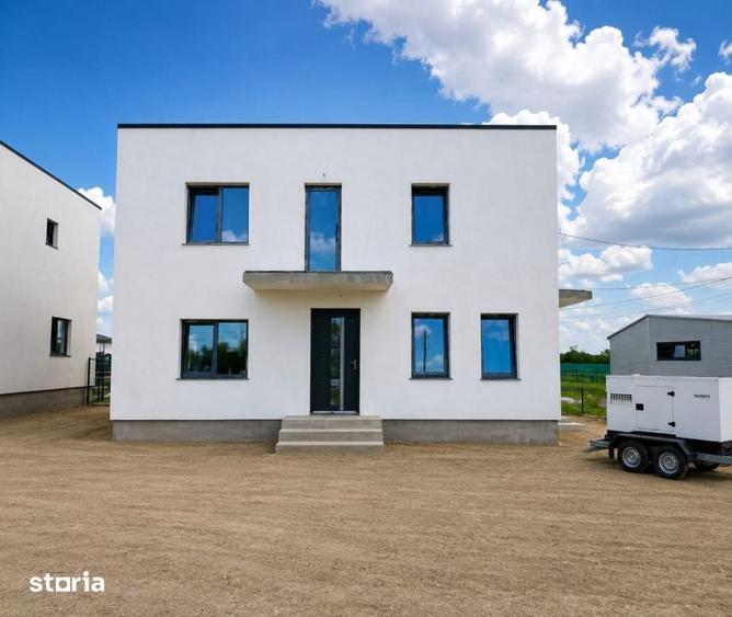 Casă cu 5 camere cu Teren 420 Mp în Albota