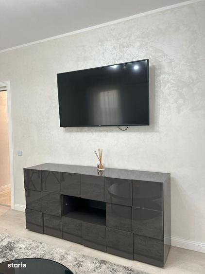 Apartament cu 2 camere decomandat în Breazu