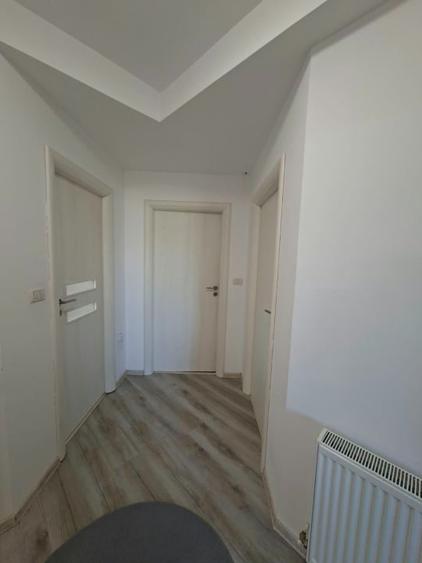 Duplex cu 4 camere cu Canalizare în Giroc