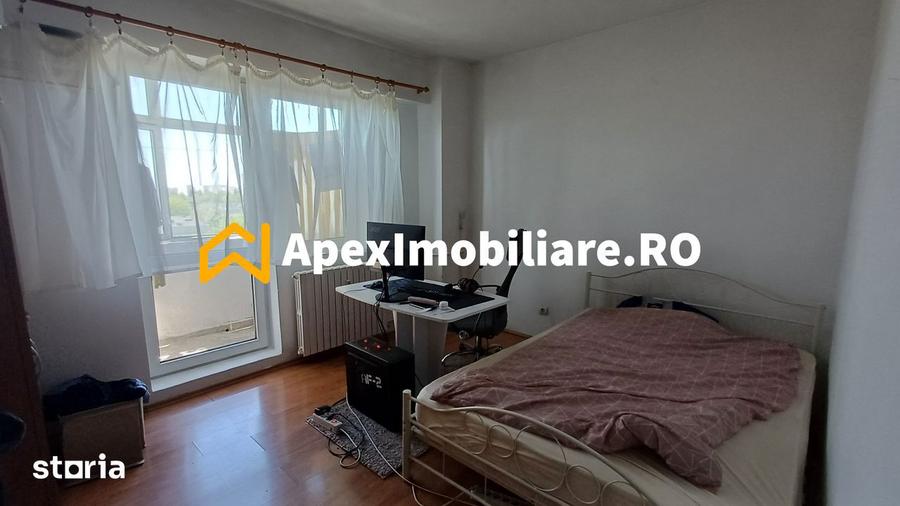 Apartament cu 3 camere decomandat, mobilat în Berceni