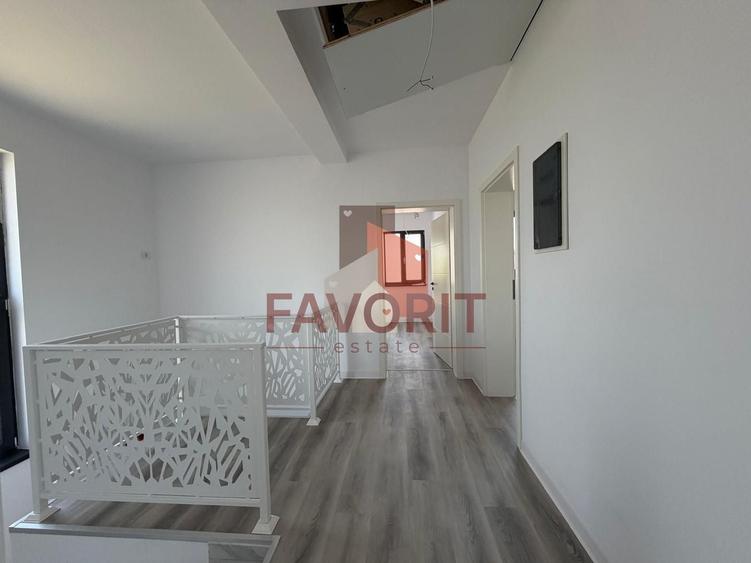 Duplex cu 5 camere cu Canalizare în Becicherecu Mic