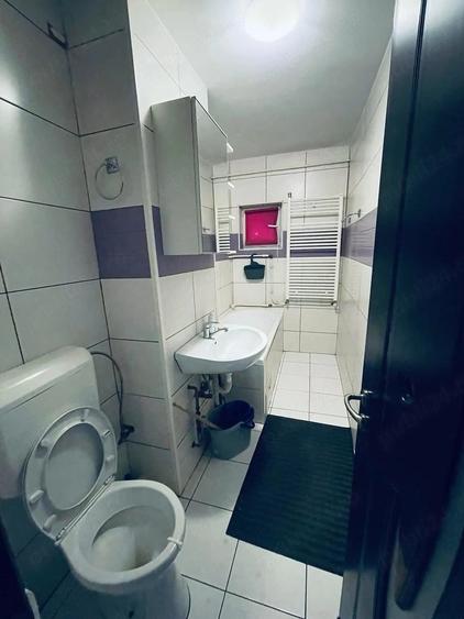 Apartament cu 2 camere decomandat în Berceni