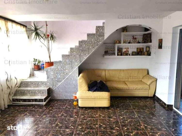 Casă cu 5 camere cu Teren 156 Mp în Lacu Dulce