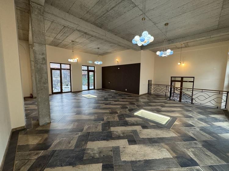 Spațiu comercial, de 90 mp, în Lotrioara