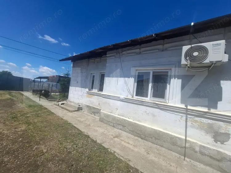 Casă cu Teren 5800 Mp în Crângurile