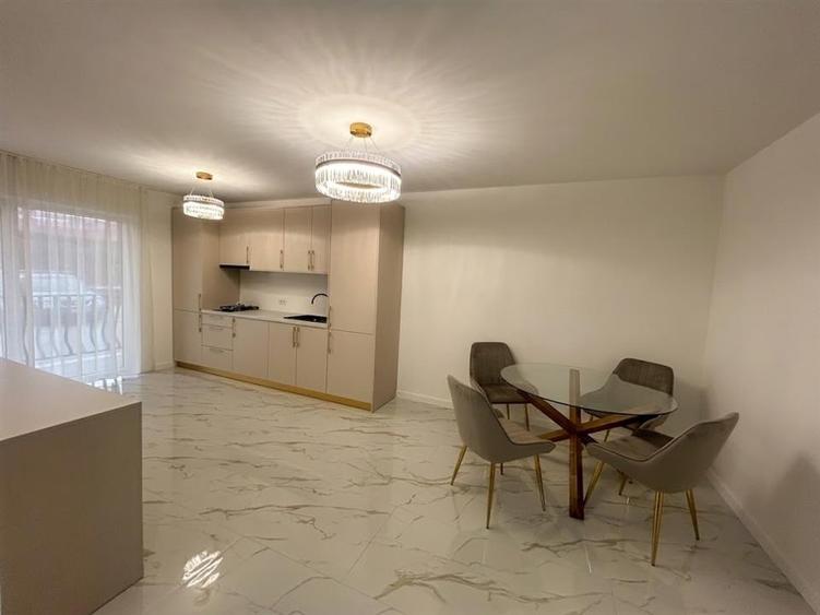 Apartament cu 2 camere decomandat, mobilat în Ipotești