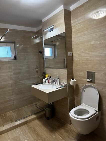 Casă cu 4 camere cu Teren 250 Mp în Ultracentral