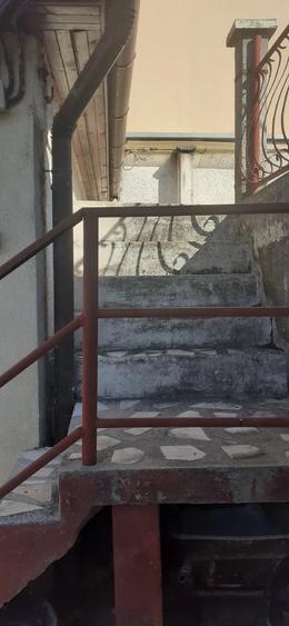 Casă cu Teren 690 Mp în Pârneava