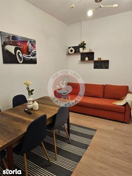 Apartament cu 4 camere decomandat în Romană